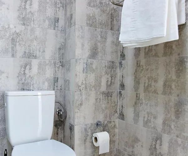 Mng Tomis Promenada 2 *